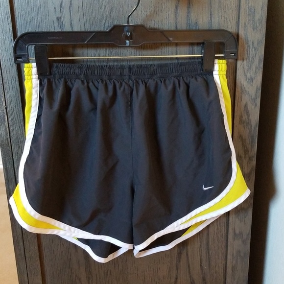 Nike Dri-fit Shorts - Picture 1 of 3